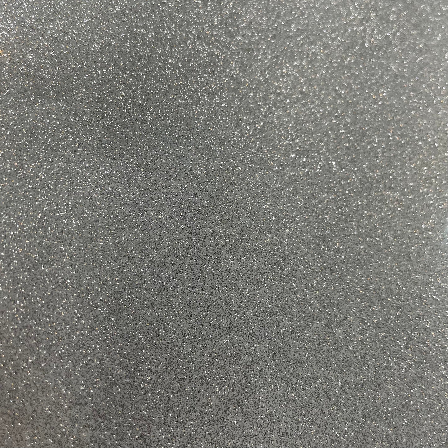 Fólie barva: Diamond Silver (Avery Dennison)
