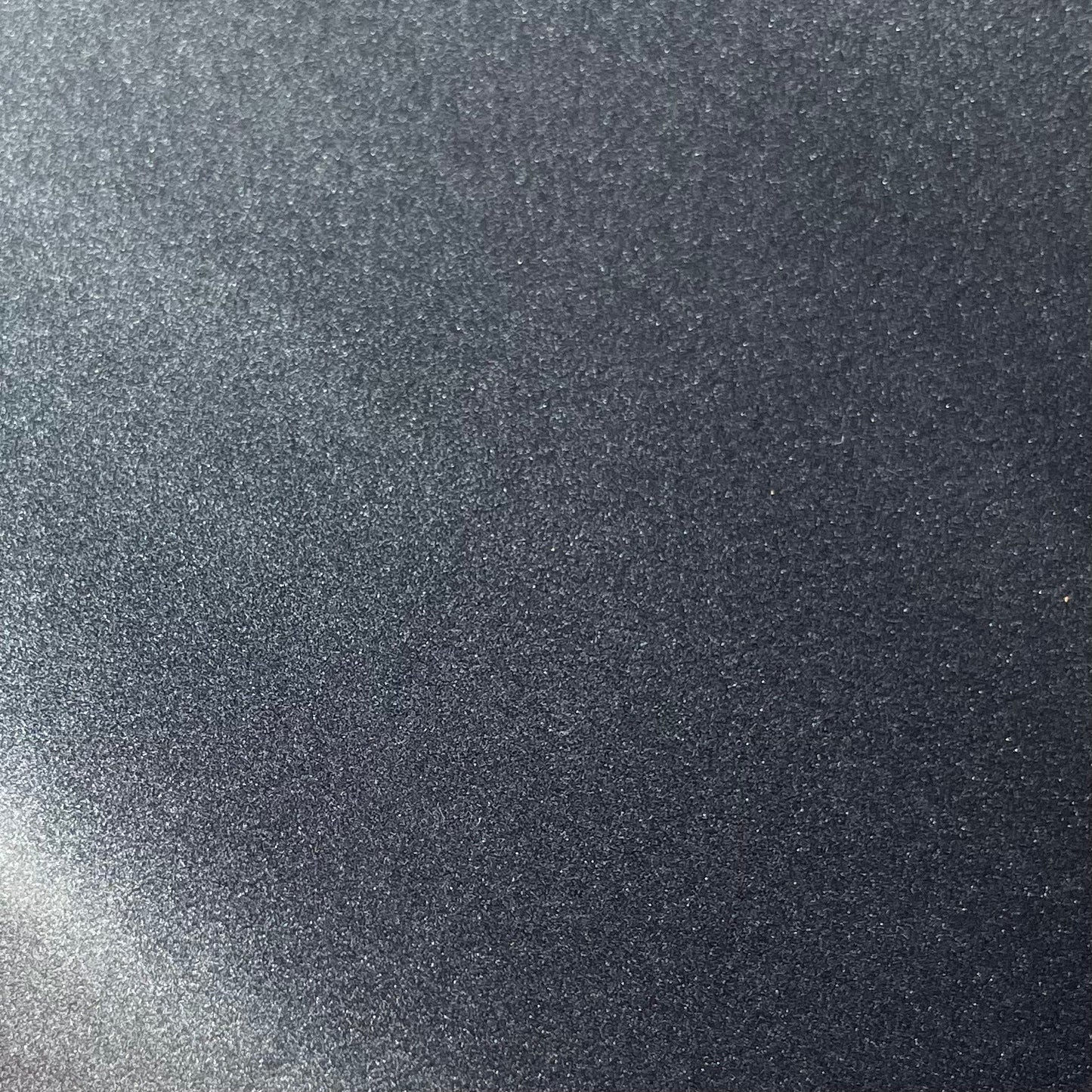 Fólie barva: Satin Metallic Graphite (Avery Dennison)
