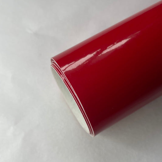 Fólie barva: Gloss Garmine Red (Avery Dennison)