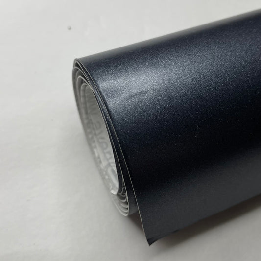Fólie barva: Satin Metallic Graphite (Avery Dennison)