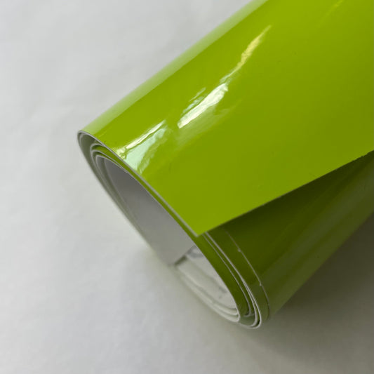 Fólie barva: Gloss Lime Green (Avery Dennison)